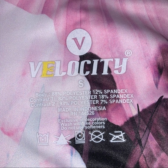 Under Armour Heat Gear and Velocity 7/8 Leggings Size Small Bundle - Picture 4 of 16